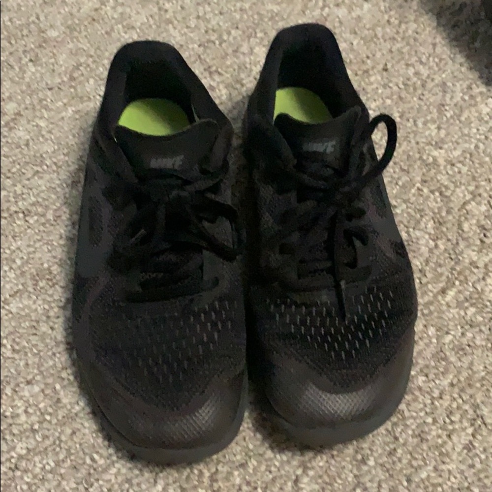 Boys Nike shoe
